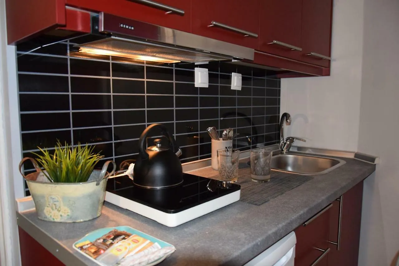 סלוניקי Megaron11 Apartments