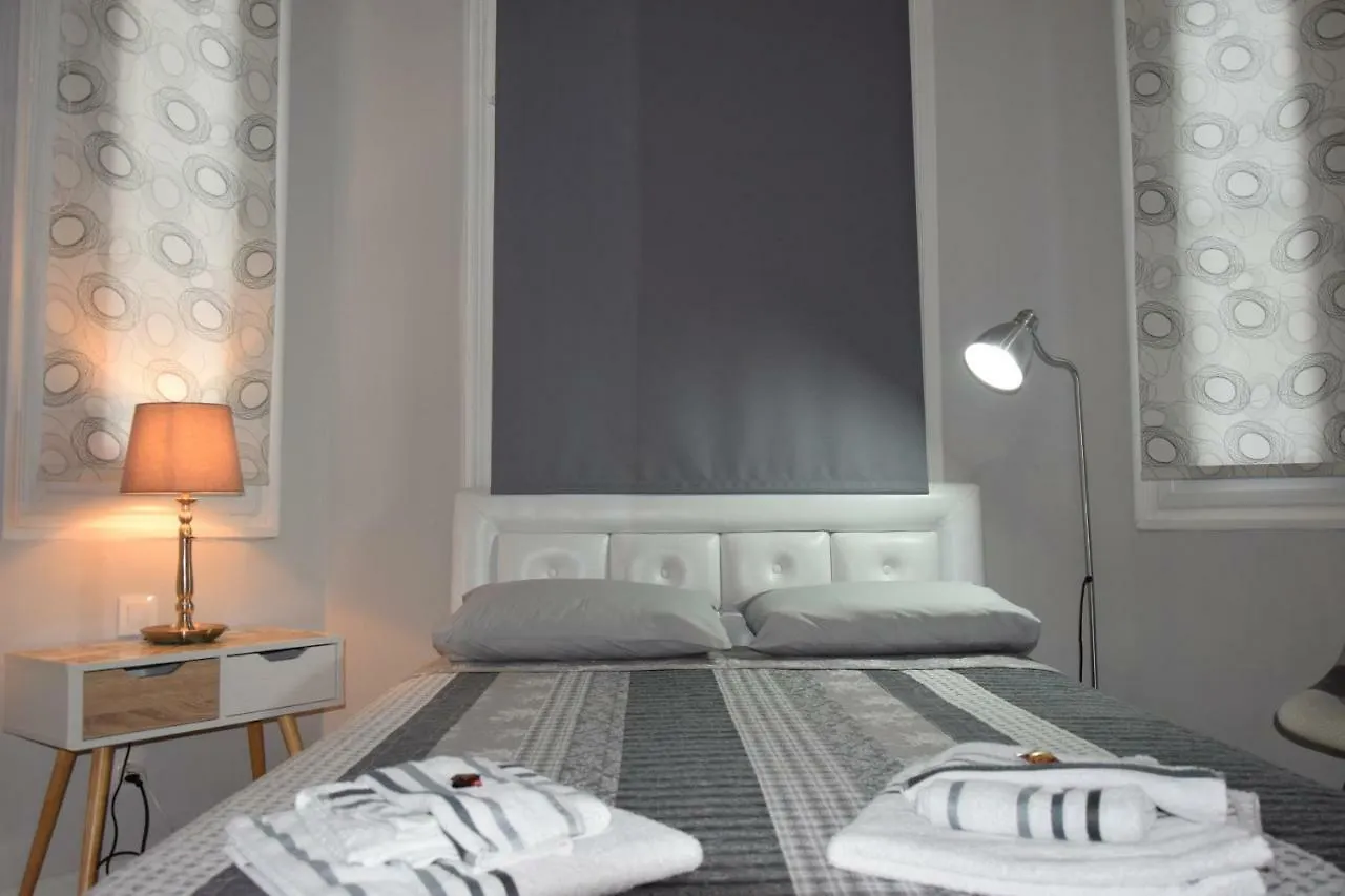 סלוניקי Megaron11 Apartments 0*,